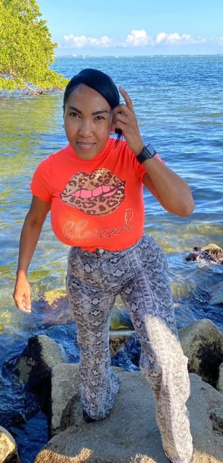 Odalys Borrero star pretty img