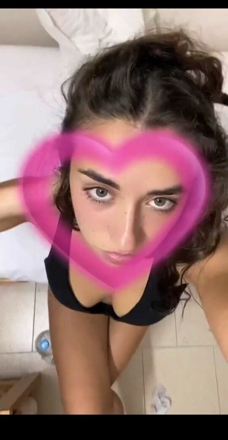 Nabalba star pornographic photos