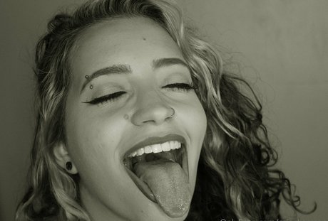 Miackerman erotic star img