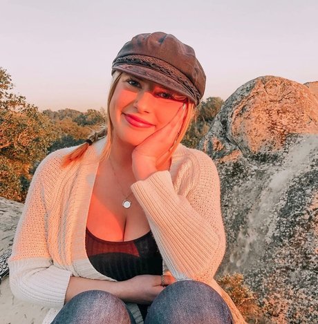 Olivia Haigh high quality pornstar pictures