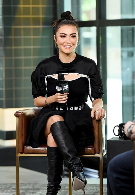 Daniella Pineda model perfect gallery