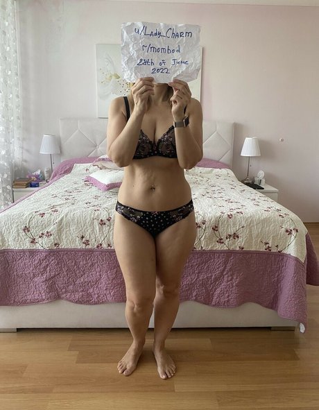 LadyCharm exclusive star images