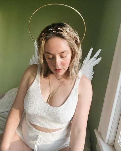 CluelessonVHS nude actress image