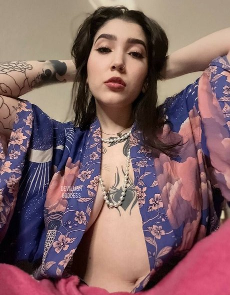 Devilish Goddess model pretty pictures