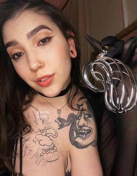 Devilish Goddess pretty star pic