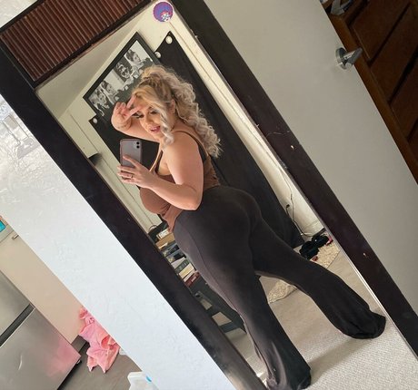 drearoseee star exclusive picture