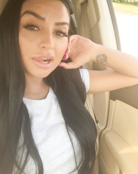 Nicolebella high quality model img