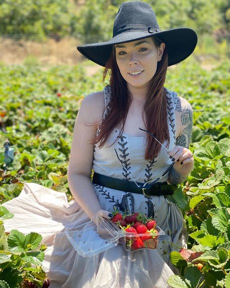 Suzy Berhow Profile pic