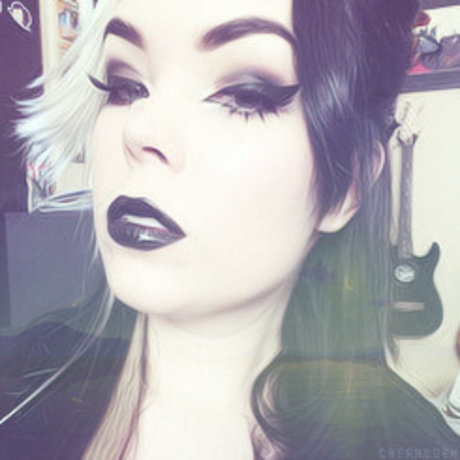 Suzy Berhow exclusive actress pics