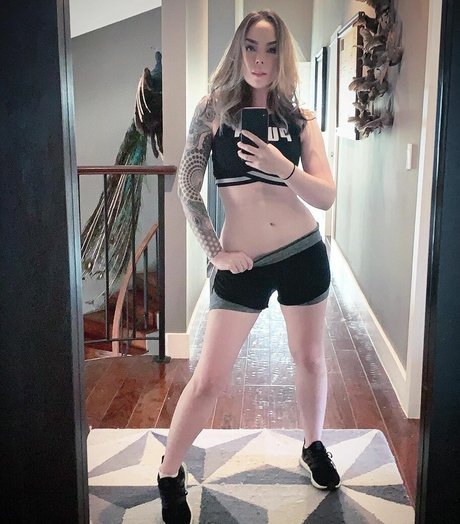 Suzy Berhow star erotic archive