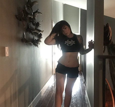 Suzy Berhow naked actress img