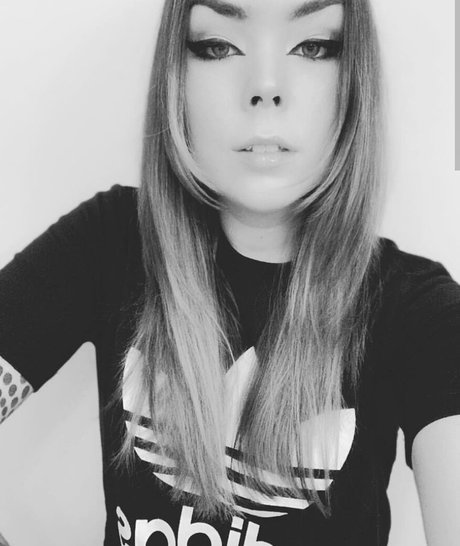 Suzy Berhow star erotic galleries