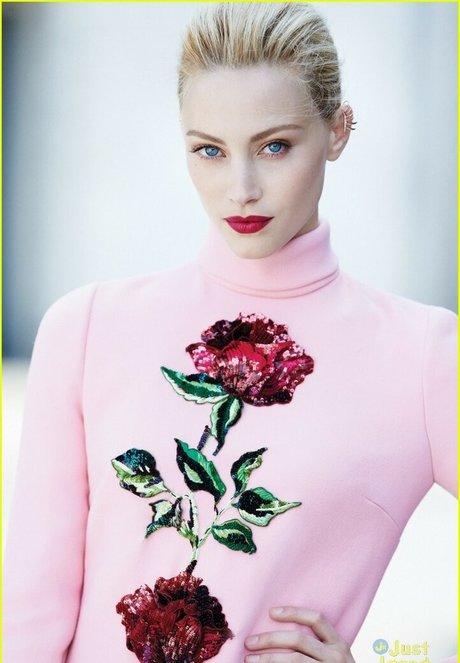 Sarah Gadon high quality star picture