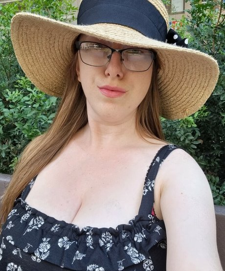 Blondy1 nice model photo