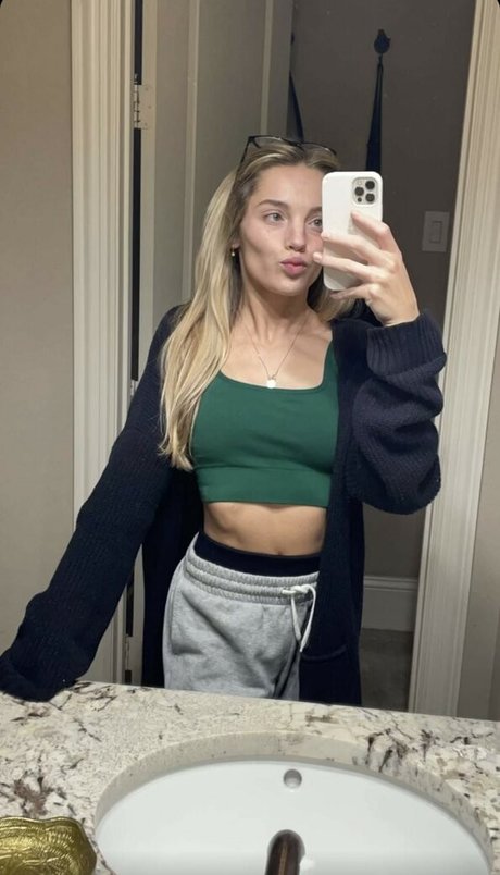 Reagan Campbell pornstar pretty image