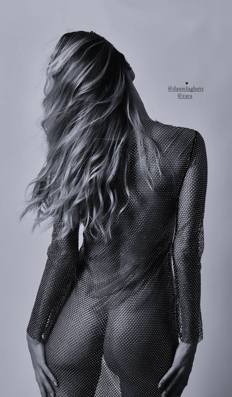 Swalina sexy pornstar gallery