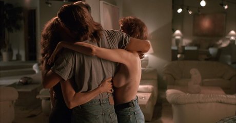 Mimi Rogers adult model img