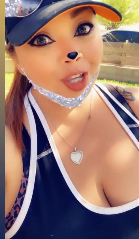 SueAnn beautiful actress img