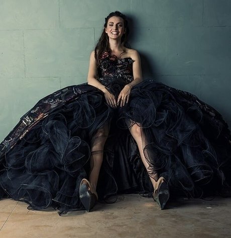 Gaite Jansen model adult image