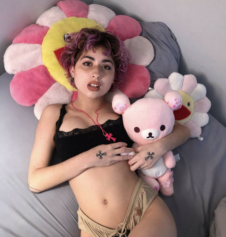 Kehllie star top archive