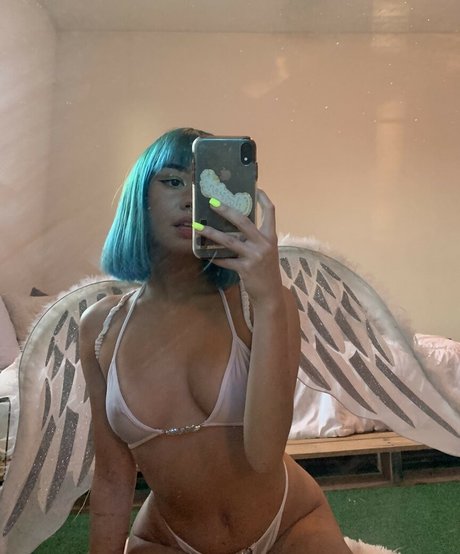 deathtonotsam model xxx photo