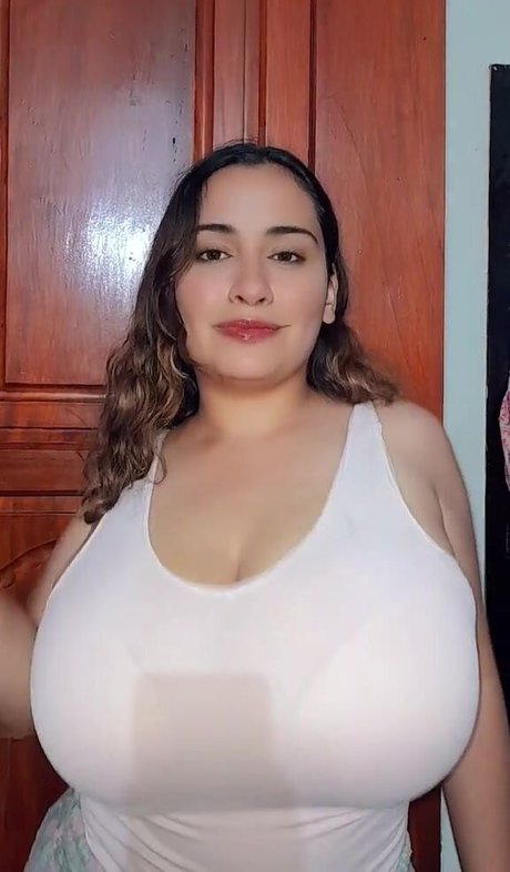 Amay model nude photo