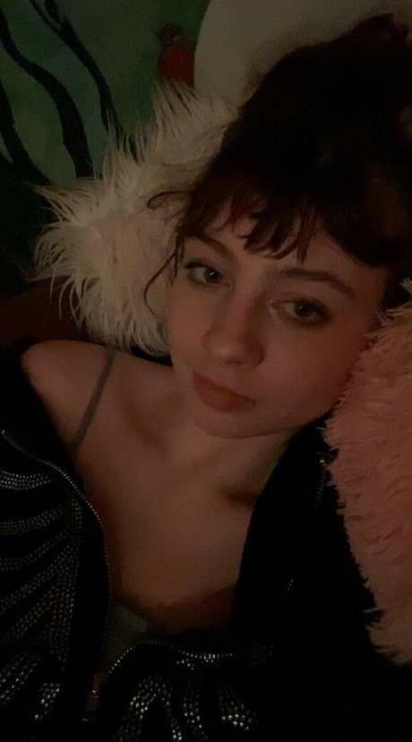 Gulliblecream288 sex model pictures