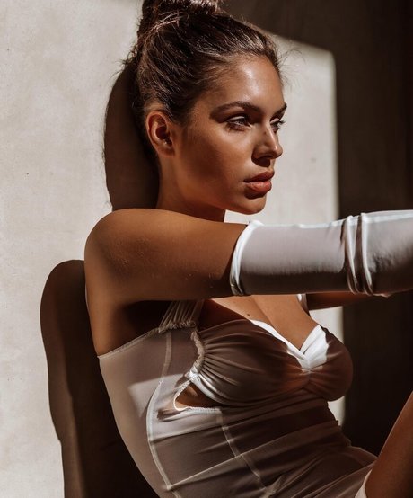 Alyssa Lynch hot star gallery