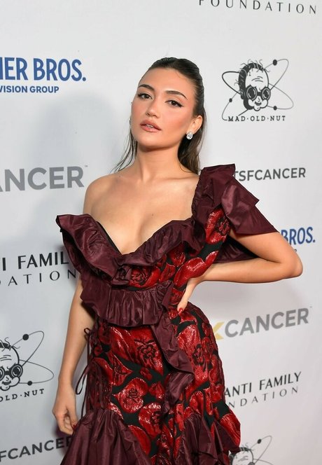 Daniela Nieves sex actress photo