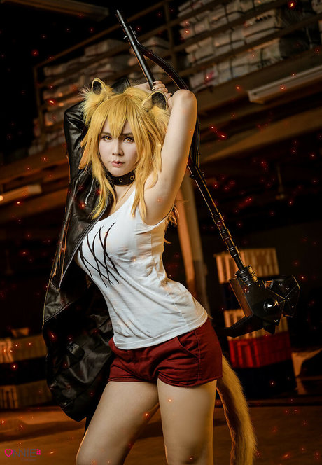 OnniesM naked model picture