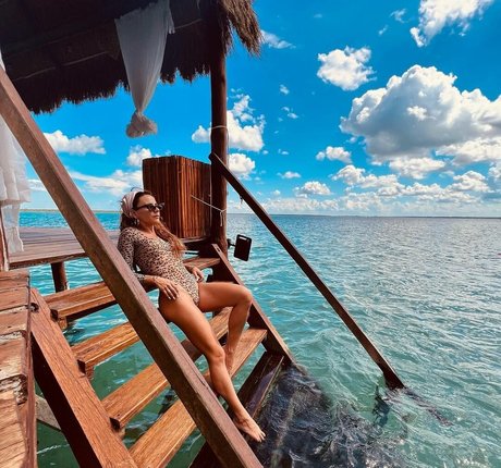 Carolina Gaitan sexy actress pictures