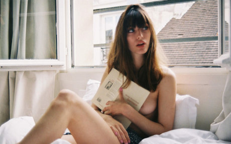 Louise Follain star perfect image