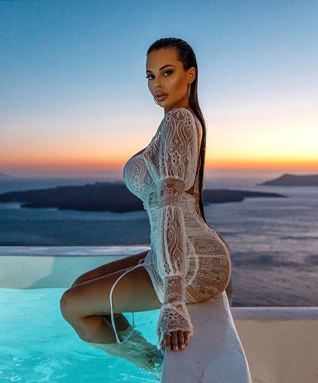 Justyna Gradek star picture