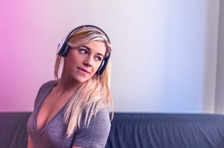 Myraxxxx model pretty photo