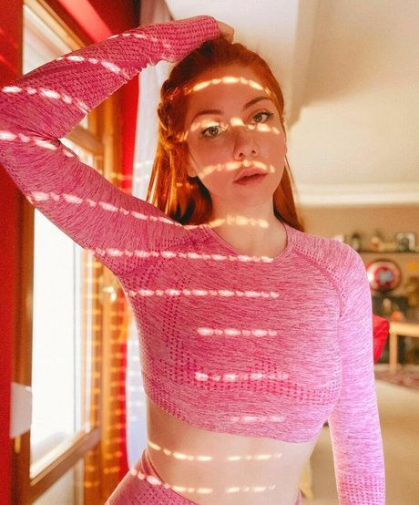 Ezgi Zorba beautiful model gallery