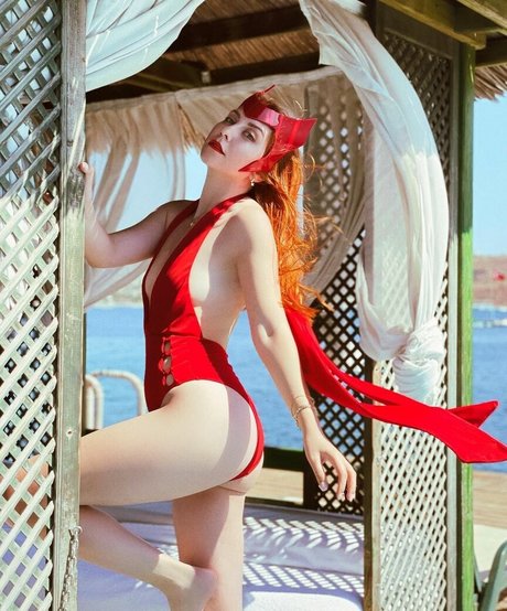 Ezgi Zorba beautiful model pics