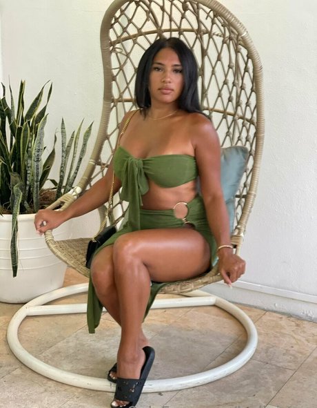 Leslie Ines nice model gallery