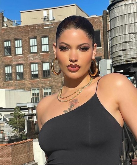 Maxine Ashley star porn images