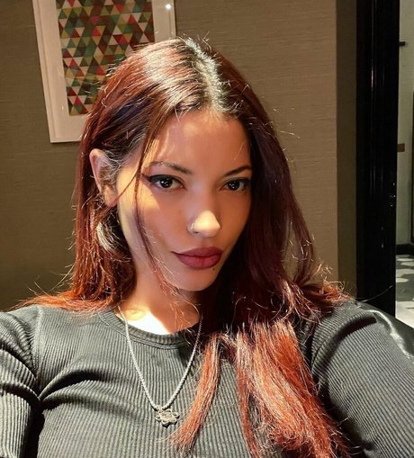 Maxine Ashley pornstar beautiful image