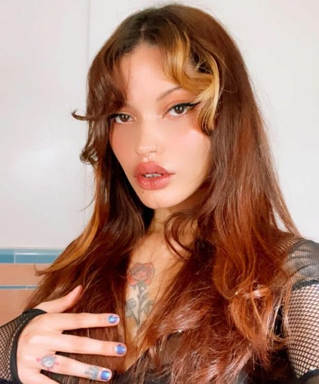 Maxine Ashley star xxx pics