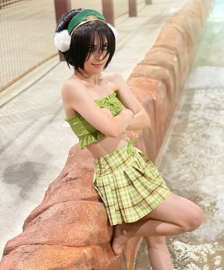 Aara Lee hot pornstar pictures