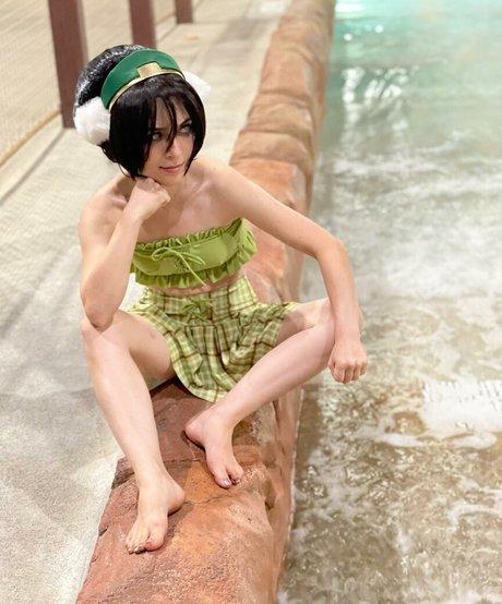 Aara Lee art star gallery