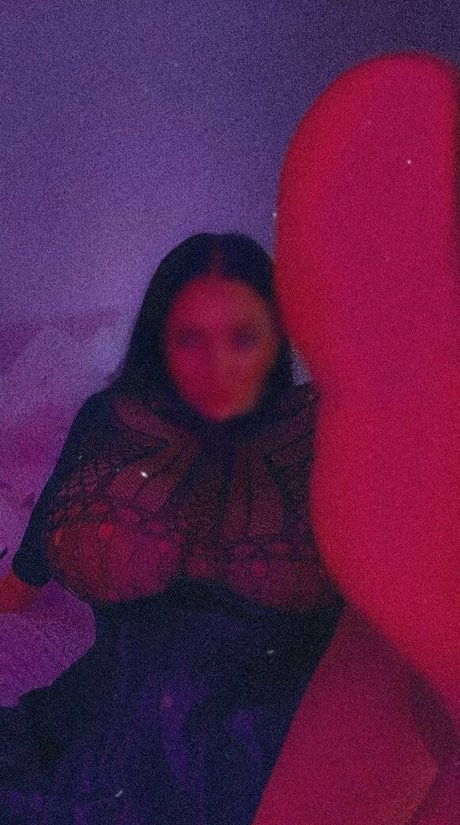 Madeleine York pornstar nudes pics