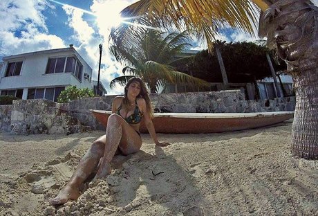 Meredithblake sexy model gallery