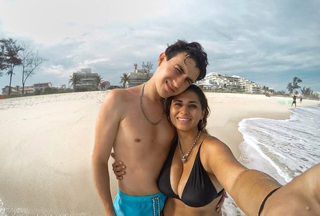 Meredithblake nude star galleries