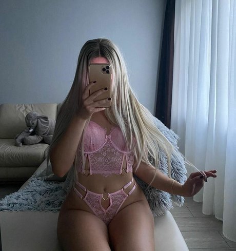 Sophyvibess pornstar pretty images