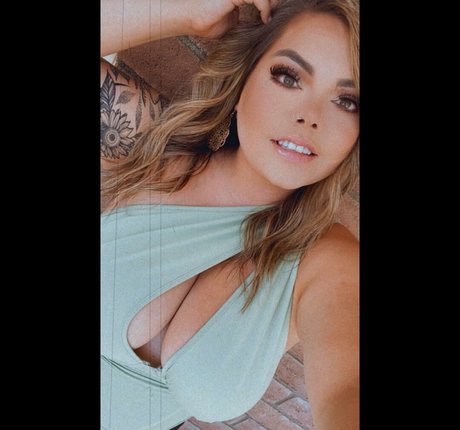 Lilly Zamora pornstar perfect gallery