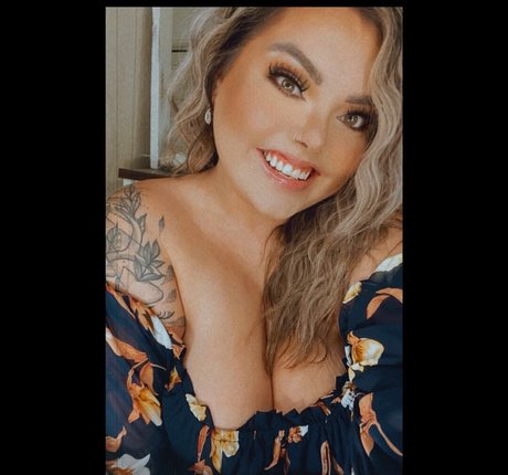 Lilly Zamora porn model pic