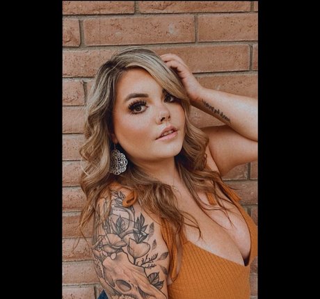 Lilly Zamora hd model pictures