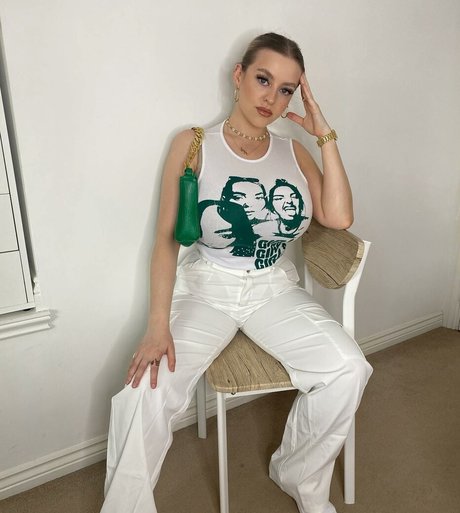 Amber R Brightman model beautiful gallery